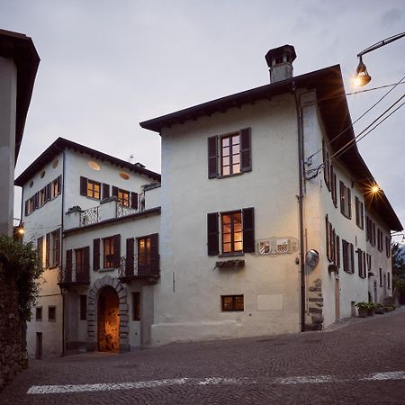 Le Corti Dei Sassi Bed & Breakfast Berbenno di Valtellina Bagian luar foto