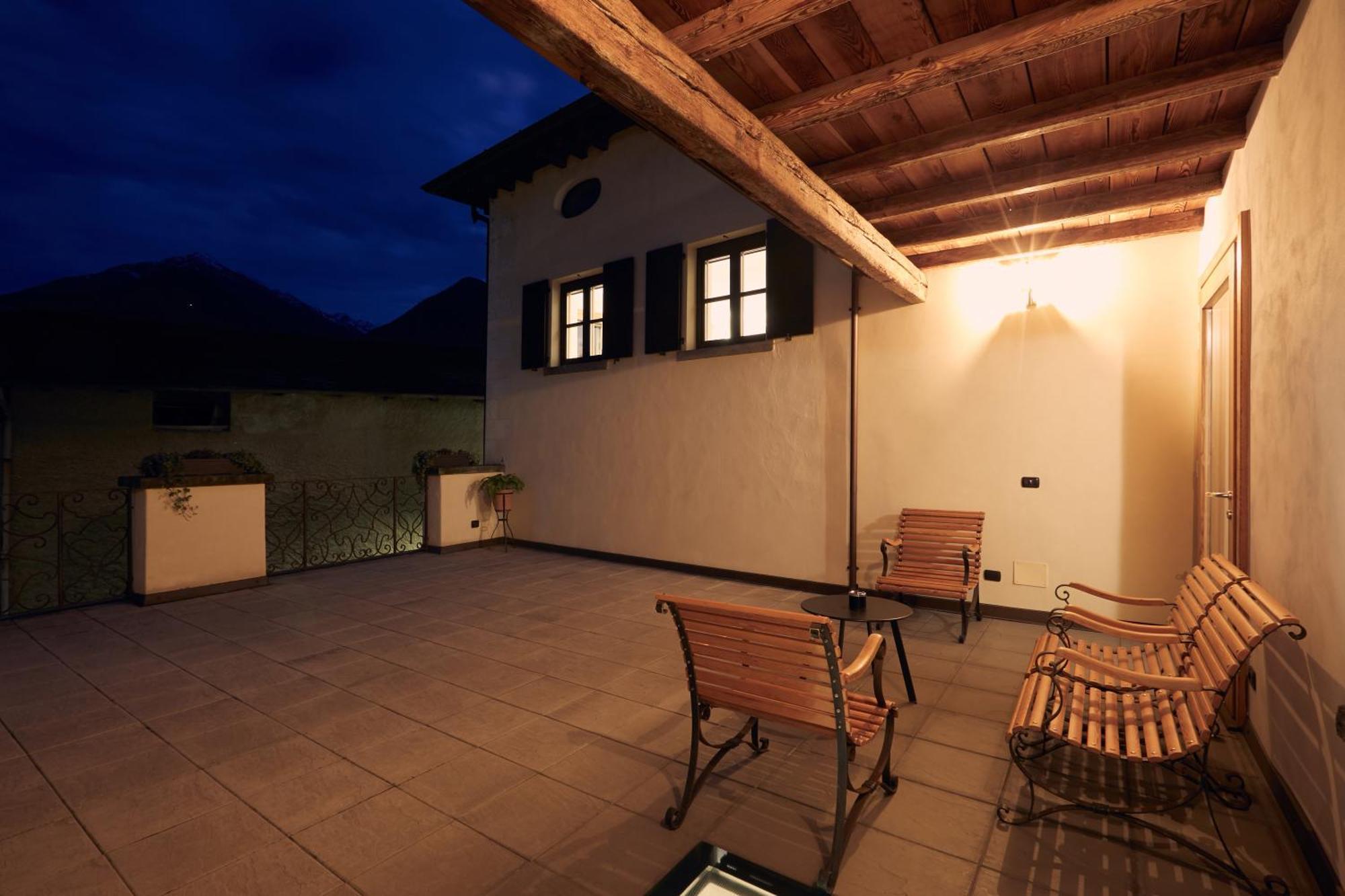Le Corti Dei Sassi Bed & Breakfast Berbenno di Valtellina Bagian luar foto