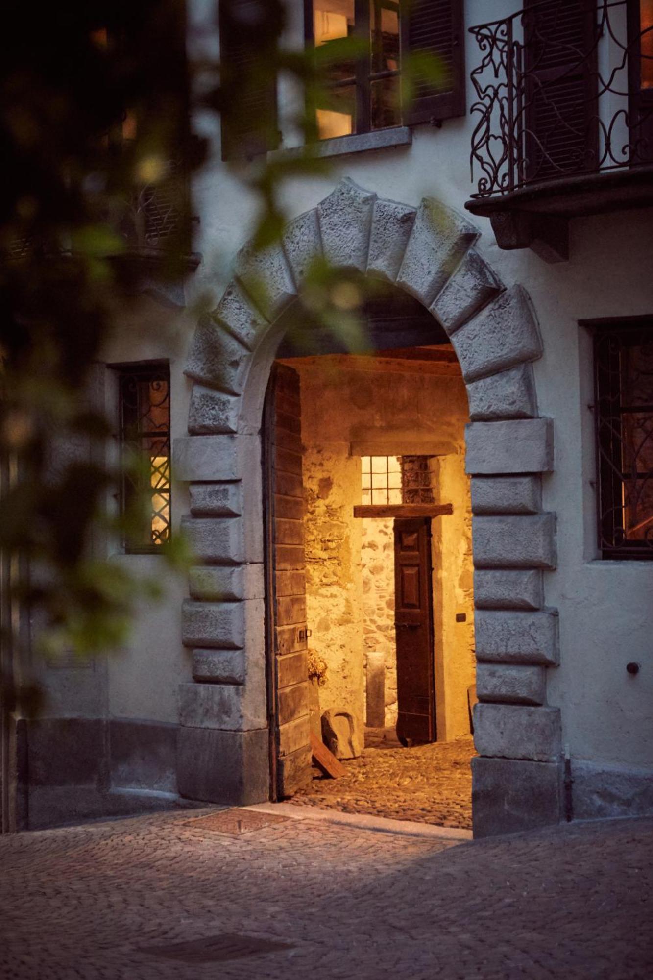 Le Corti Dei Sassi Bed & Breakfast Berbenno di Valtellina Bagian luar foto