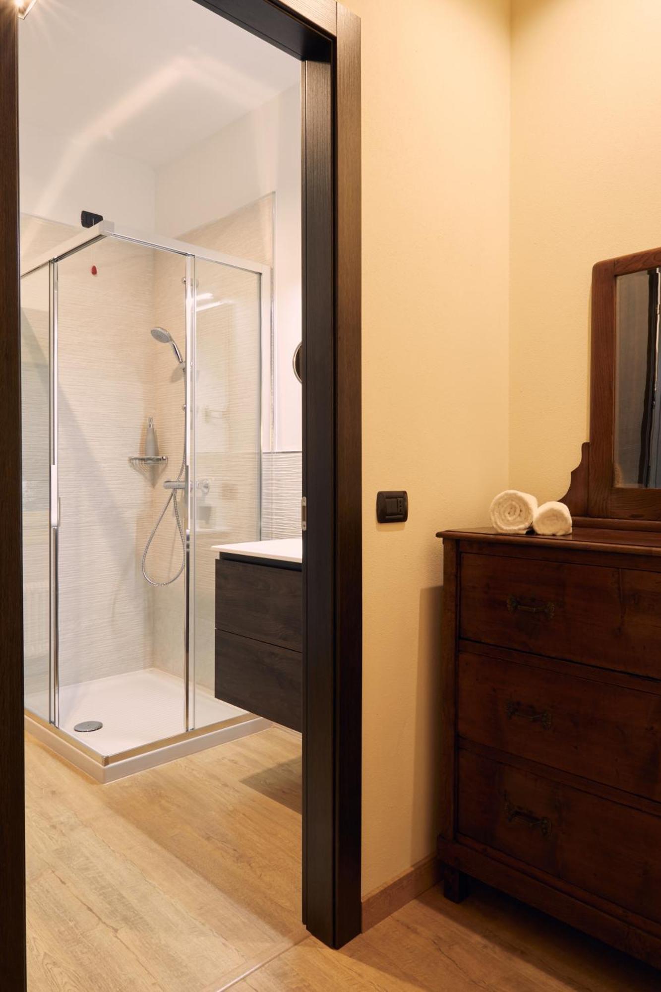 Le Corti Dei Sassi Bed & Breakfast Berbenno di Valtellina Ruang foto
